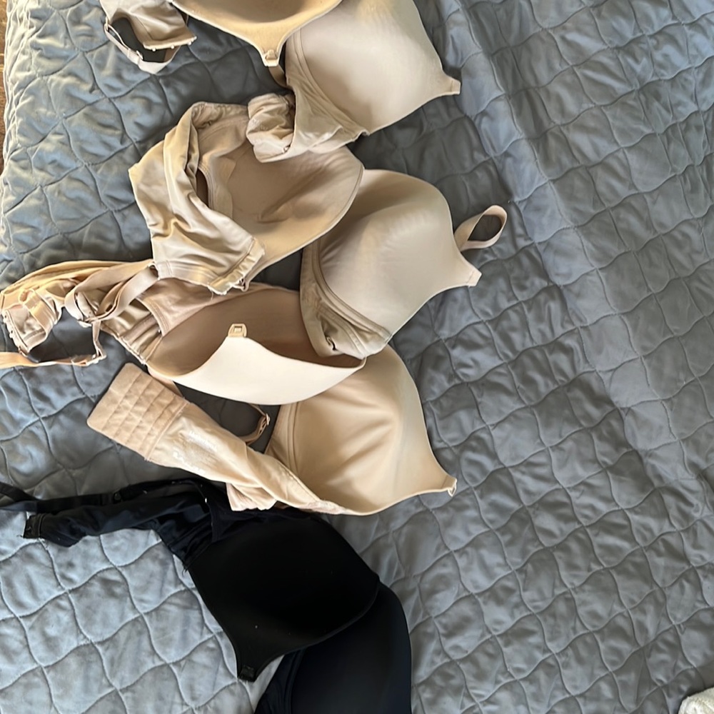 Motherhood maternity used but in excellent condition. Pet and smoke free home.